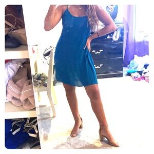 The cutest aquamarine flowy dress!